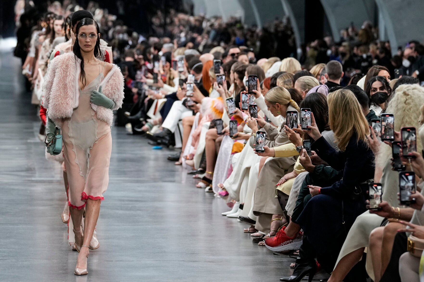 Italy Fashion Fendi F/W 22-23